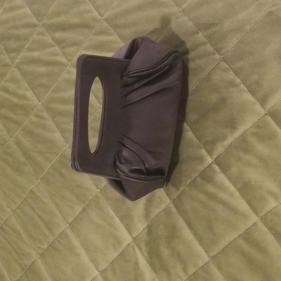 Formal black satin bag c/w magnet clip and satin flower at the front. - Picture 2 of 4